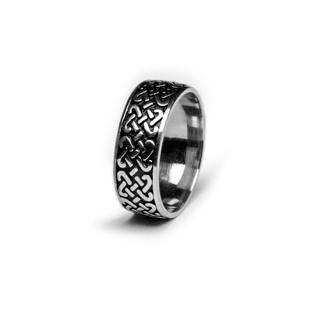 Celtic Quaternary Knot Ring Side View